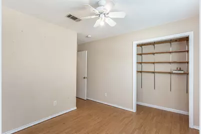 208 S Howeth Street, Gainesville, TX 76240 - Photo 15