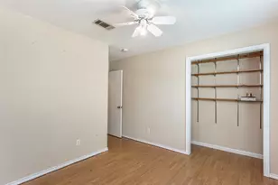 208 S Howeth St, Gainesville, TX 76240 - Photo 15
