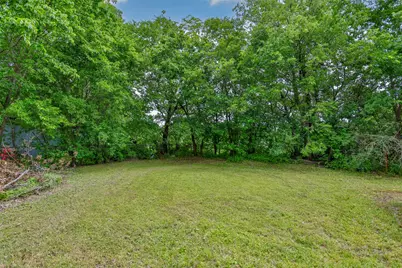 208 S Howeth Street, Gainesville, TX 76240 - Photo 31