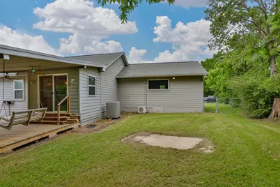208 S Howeth Street, Gainesville, TX 76240 - Photo 33