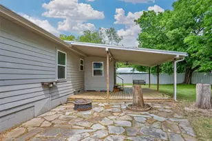 208 S Howeth St, Gainesville, TX 76240 - Photo 23