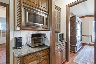 1830 Johnson Ct, Grapevine, TX 76051 - Photo 15