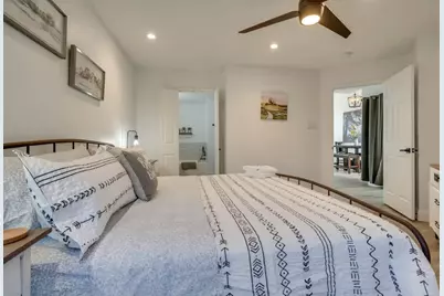 2943 S Bend Drive, Dallas, TX 75229 - Photo 25