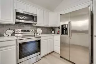 2943 S Bend Dr, Dallas, TX 75229 - Photo 5