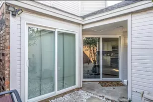 2943 S Bend Dr, Dallas, TX 75229 - Photo 13