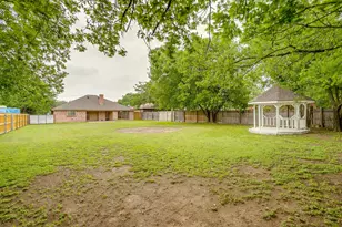 8613 Silver Crk Rd, White Settlement, TX 76108 - Photo 37
