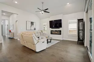 1036 Boardwalk Rd, Allen, TX 75013 - Photo 5