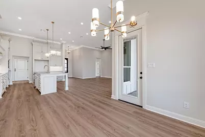 10208 Castleberry Lane, Waco, TX 76712 - Photo 9
