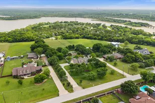 801 Seeton Rd, Mansfield, TX 76063 - Photo 3