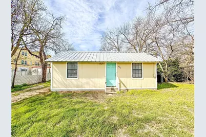 420 S Lillian Street, Stephenville, TX 76401 - Photo 1