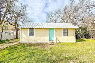 420 S Lillian St, Stephenville, TX 76401 - Photo 1