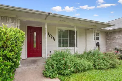 1004 Tillamook Street, Hewitt, TX 76643 - Photo 5