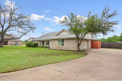 1004 Tillamook Street, Hewitt, TX 76643 - Photo 3