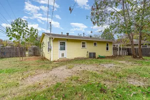 700 Broadway Ave, Euless, TX 76040 - Photo 21