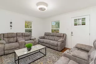 700 Broadway Ave, Euless, TX 76040 - Photo 5
