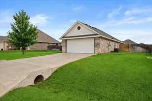 3331 Arrow Creek Dr, Granbury, TX 76049 - Photo 3