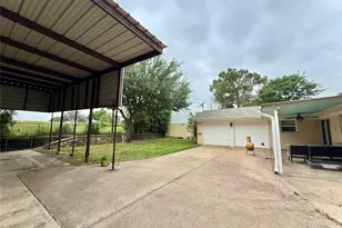 1206 Mildred Ln, Benbrook, TX 76126 - Photo 37