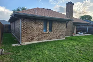 609 Betsy Ross Dr, Arlington, TX 76002 - Photo 5
