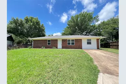 114 Southmanor Court, Sanger, TX 76266 - Photo 1