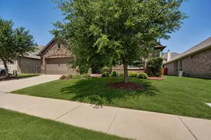 417 Ashlawn Dr, Midlothian, TX 76065 - Photo 3