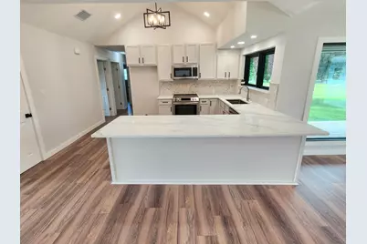 124 Sequoya Drive E, Lake Kiowa, TX 76240 - Photo 11