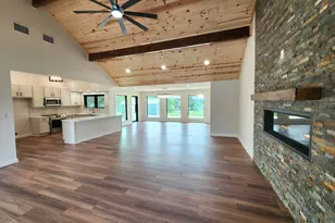 124 Sequoya Dr E, Lake Kiowa, TX 76240 - Photo 7