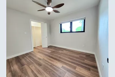 124 Sequoya Drive E, Lake Kiowa, TX 76240 - Photo 15