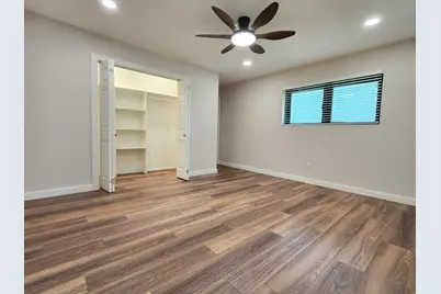 124 Sequoya Drive E, Lake Kiowa, TX 76240 - Photo 17