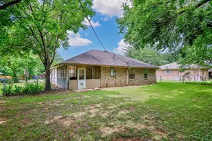 110 Pecan St, Whitesboro, TX 76273 - Photo 33