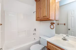 110 Pecan St, Whitesboro, TX 76273 - Photo 27