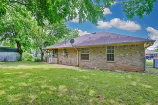 110 Pecan St, Whitesboro, TX 76273 - Photo 31
