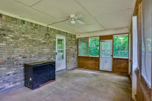 110 Pecan St, Whitesboro, TX 76273 - Photo 13