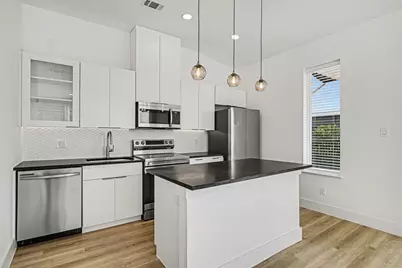 2217 N Fitzhugh Avenue #301, Dallas, TX 75204 - Photo 7