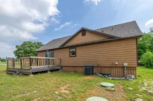 371 Spring St, Forestburg, TX 76239 - Photo 35