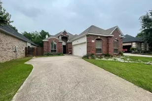 408 Hideaway Ct, Euless, TX 76039 - Photo 3