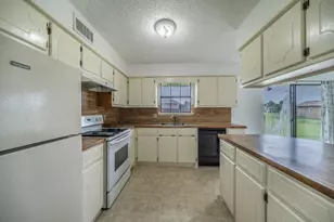 516 Venice Dr, Italy, TX 76651 - Photo 7