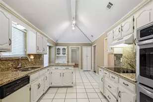 217 Willowcrest Dr, Garland, TX 75040 - Photo 17