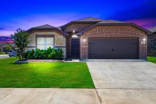 712 Presidio St, Aubrey, TX 76227 - Photo 33