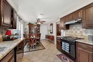 1021 Holland Dr, Garland, TX 75040 - Photo 9