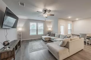 601 Bethpage Dr, Red Oak, TX 75154 - Photo 13