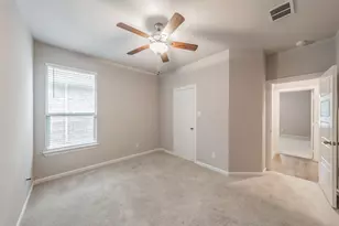 601 Bethpage Dr, Red Oak, TX 75154 - Photo 29
