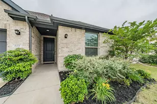 601 Bethpage Dr, Red Oak, TX 75154 - Photo 3
