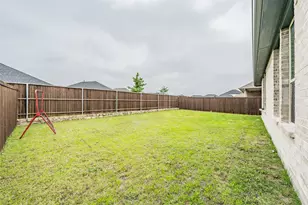 601 Bethpage Dr, Red Oak, TX 75154 - Photo 37