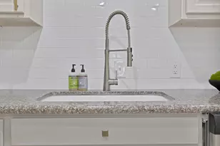 2815 W 8th St, Dallas, TX 75211 - Photo 15