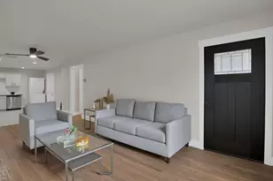 2815 W 8th St, Dallas, TX 75211 - Photo 9