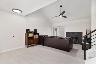 2101 Park Willow Ln, Arlington, TX 76011 - Photo 7