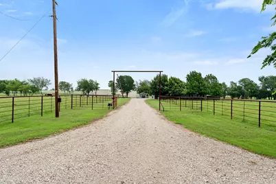 257 Bud Run Road, Waxahachie, TX 75165 - Photo 3