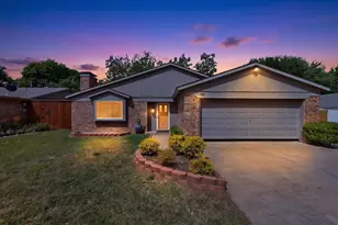 718 Matthews Ct, Arlington, TX 76012 - Photo 1