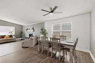 718 Matthews Ct, Arlington, TX 76012 - Photo 11