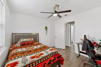 718 Matthews Court, Arlington, TX 76012 - Photo 33
